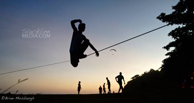 Beachside Slacklining